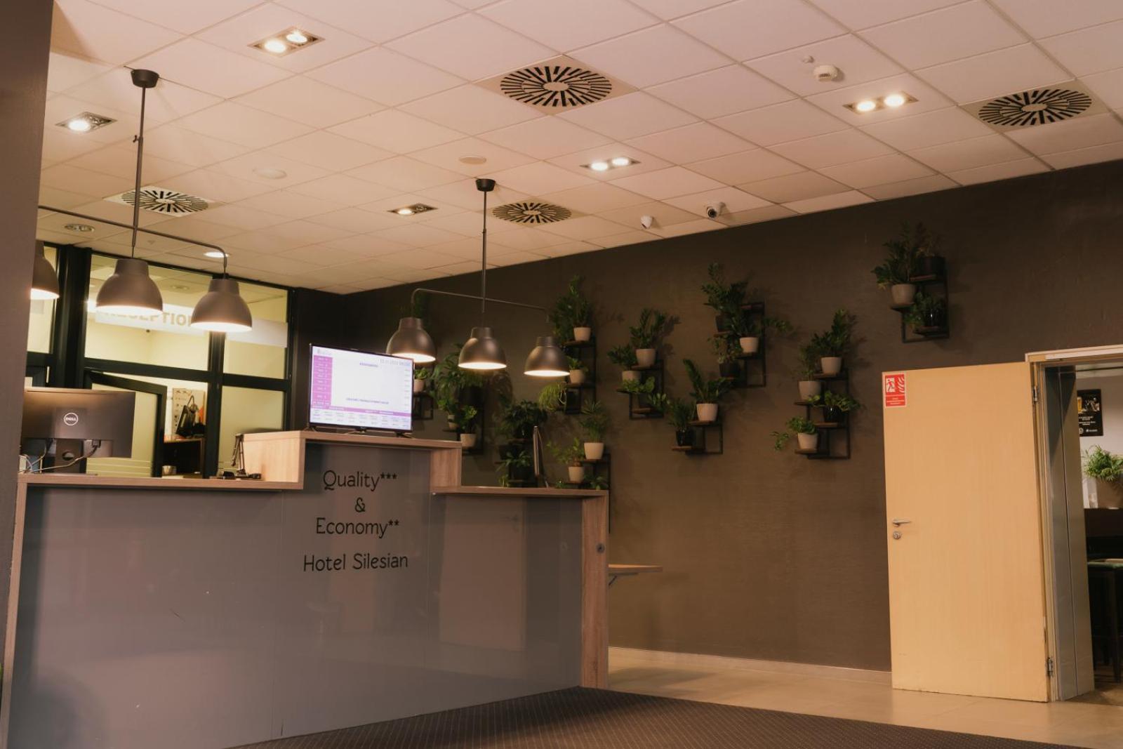 Economy Silesian Hotel Katowice Luaran gambar