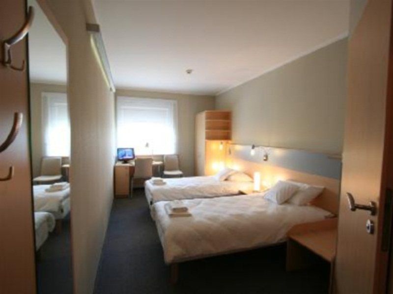 Economy Silesian Hotel Katowice Luaran gambar